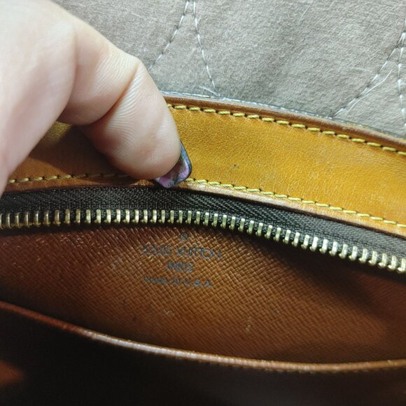 Louis Vuitton USA Drouot Monogram Canvas Looping Crossbody Shoulder Bag - Picture 11 of 16